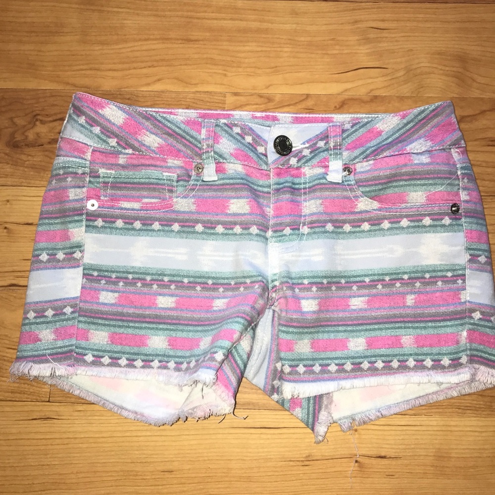 AE Raw Hem southwestern print shorts size 2